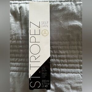 St. Tropez Self Tan Serum in Black and White
